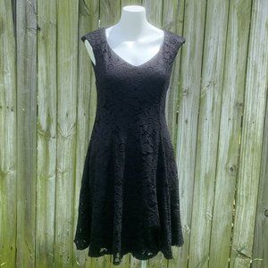 Chetta B.Cute black lace dress,v-neck,lined